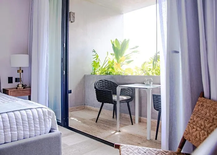 Appartement Volta-trendy & Neat Apartment- Balcony-